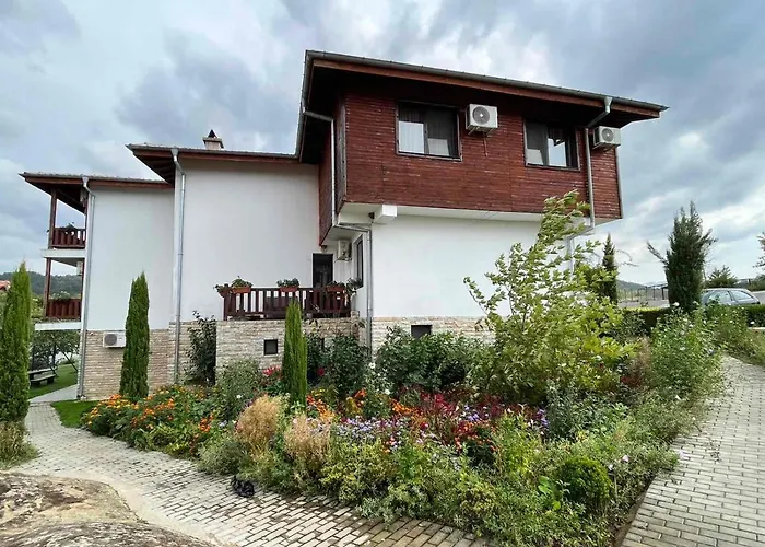 호스텔 романтика *